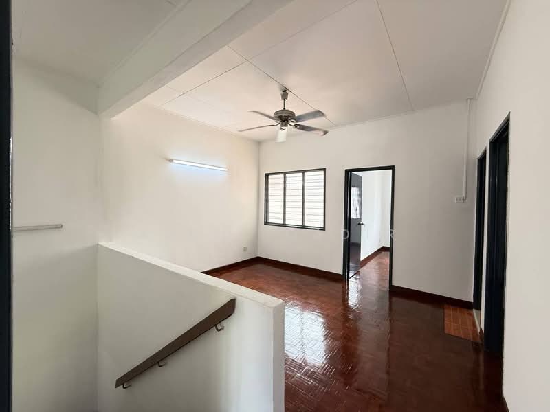 For Sale - Bandar sungai buaya