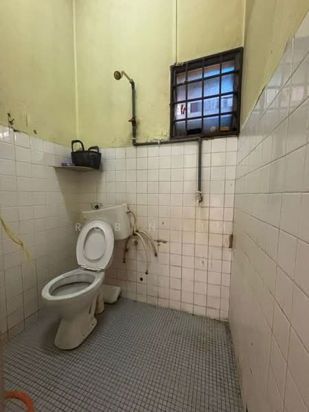 1-storey Terraced House for Sale in Taman Sri Pulai Perdana (Skudai) - Robin Lim - Bathroom - PropertyGuru.com.my