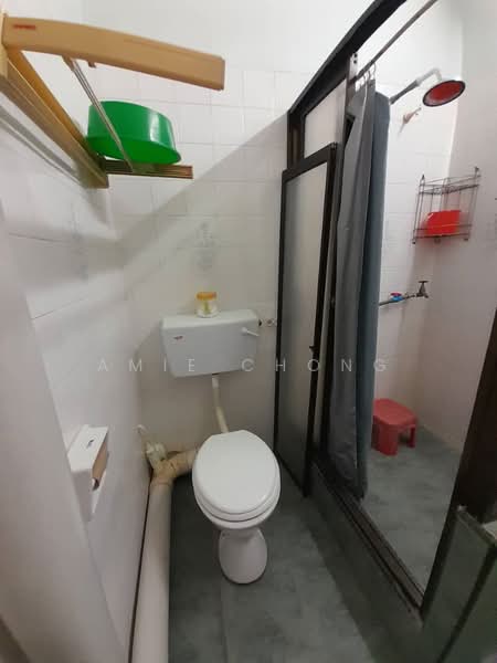 Pengkalan Double Storey Terrace House Facing Field For Sale untuk Untuk Dijual - RM 340,000, Mac 2026 - Bathroom - PropertyGuru.com.my