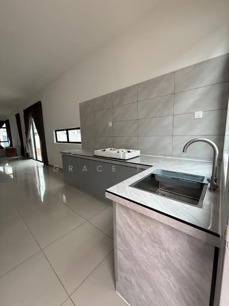 Semi-Detached House for Rent in Taman Kluang Perdana (Kluang) - Grace Fan - Kitchen - PropertyGuru.com.my