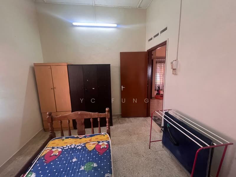 Semi-Detached House for Rent in Taman Sentosa (Johor Bahru) - YC Fung - Bedroom - PropertyGuru.com.my