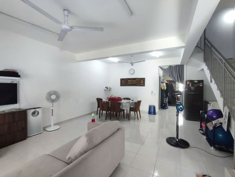 2-storey Terraced House for Sale in Kuala Selangor (Selangor) - Ziana Najib - Living Room - PropertyGuru.com.my