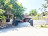 For Sale - Double Storey Bungalow Banyan Close with Swimming Pool