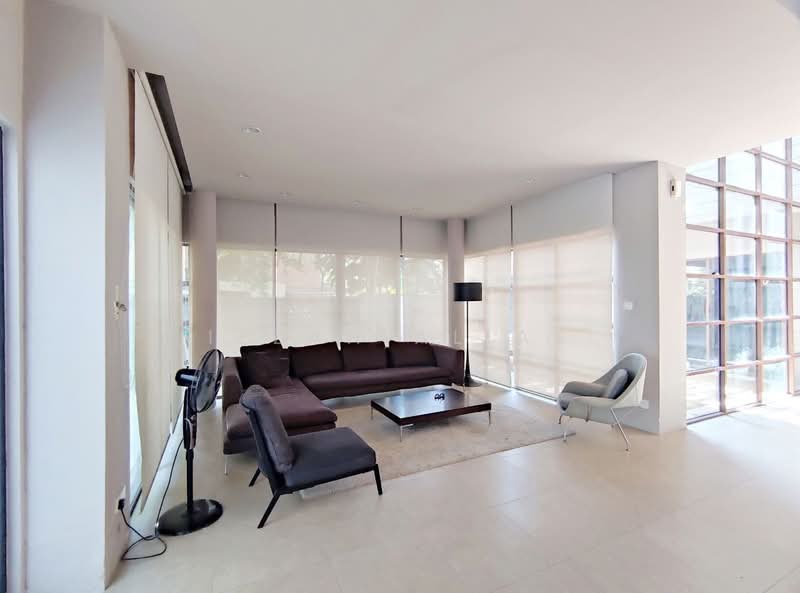 Bungalow for Sale in Banyan Close (Bangi) - Izzah Alias - Living Room - PropertyGuru.com.my