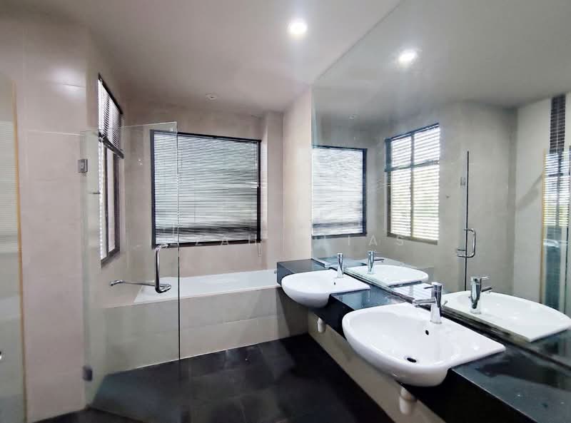 Bungalow for Sale in Banyan Close (Bangi) - Izzah Alias - PropertyGuru.com.my