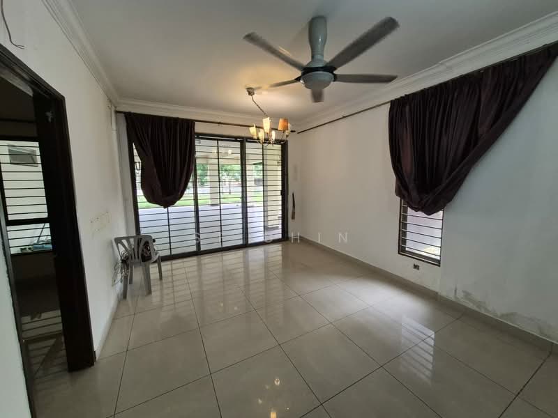 2.5-storey Terraced House for Sale in Puchong (Selangor) - SF Chin - Living Room - PropertyGuru.com.my