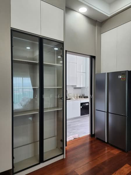 Condominium for Sale at D'Suites, Horizon Hills - Jeff Saw - Kitchen - PropertyGuru.com.my