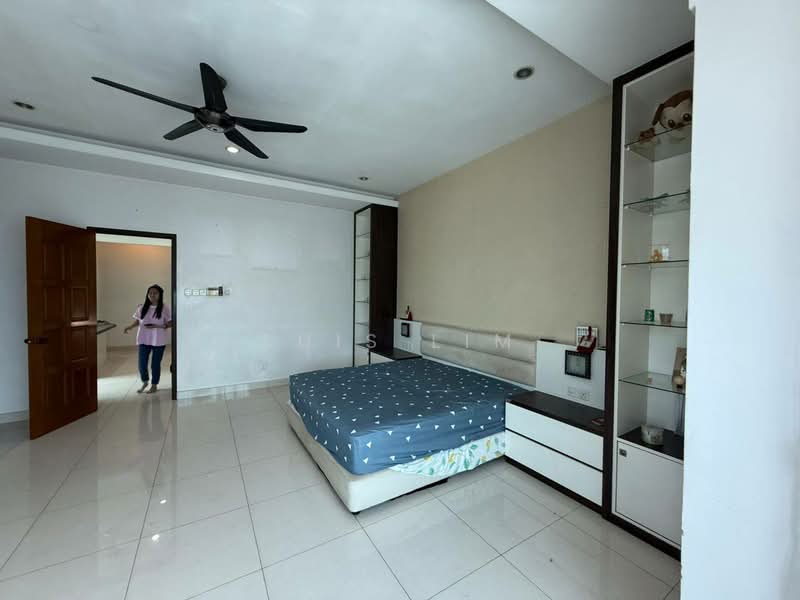 Semi-Detached House for Sale in Taman Sutera Utama (Skudai) - Luis Lim - Bedroom - PropertyGuru.com.my