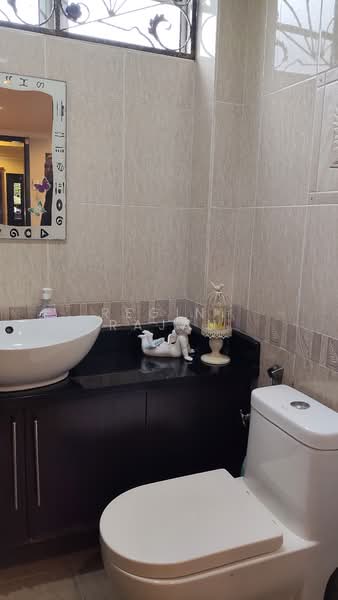 Usj 16 untuk Untuk Dijual - RM 1,050,000, Mac 2026 - Bathroom - PropertyGuru.com.my