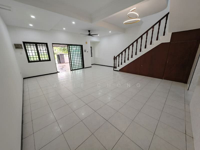 2-storey Terraced House for Sale in Taman Desa Rishah (Ipoh) - Amie Chong - Living Room - PropertyGuru.com.my
