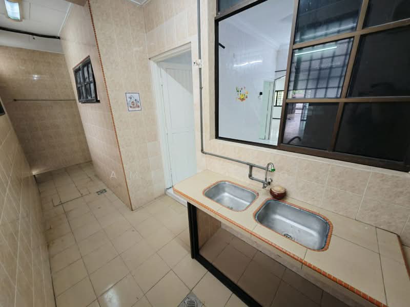 2-storey Terraced House for Sale in Taman Desa Rishah (Ipoh) - Amie Chong - Kitchen - PropertyGuru.com.my