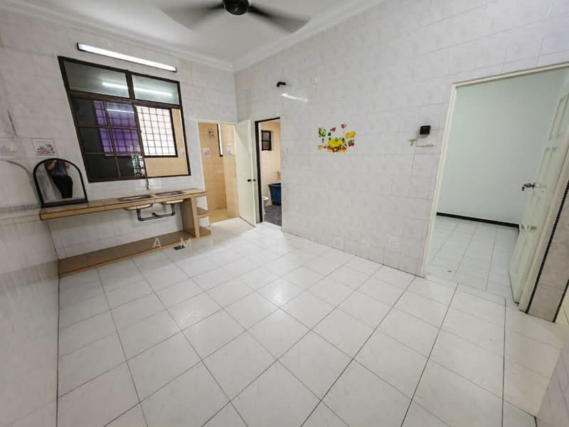 2-storey Terraced House for Sale in Taman Desa Rishah (Ipoh) - Amie Chong - Kitchen - PropertyGuru.com.my
