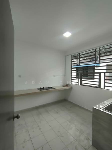 Townhouse for Sale in Taman Scientex Senai (Senai) - Adam Chua - Kitchen - PropertyGuru.com.my