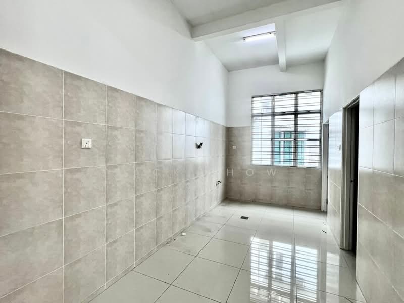 Taman Mount Austin untuk Untuk Dijual - RM 838,000, Mac 2026 - Kitchen - PropertyGuru.com.my