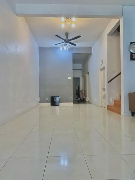 Rumah Teres 2 Tingkat untuk Dijual di Alam Sari (Bangi) - Ahmad Fadlee - Living Room - PropertyGuru.com.my
