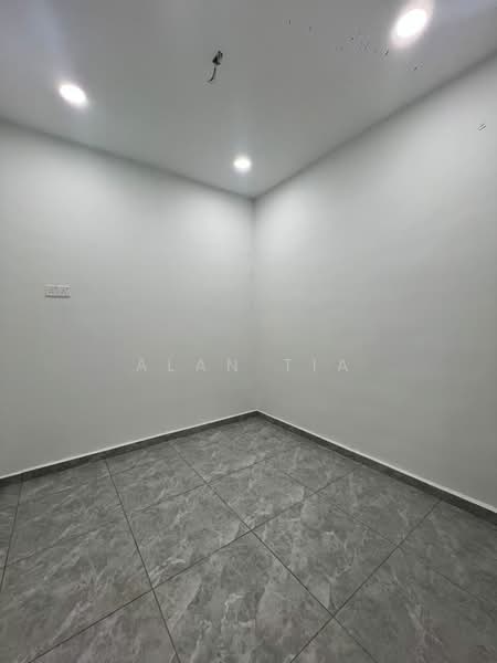 2-storey Terraced House for Sale in Taman Desa Cemerlang (Ulu Tiram) - Alan Tia - Interior - PropertyGuru.com.my