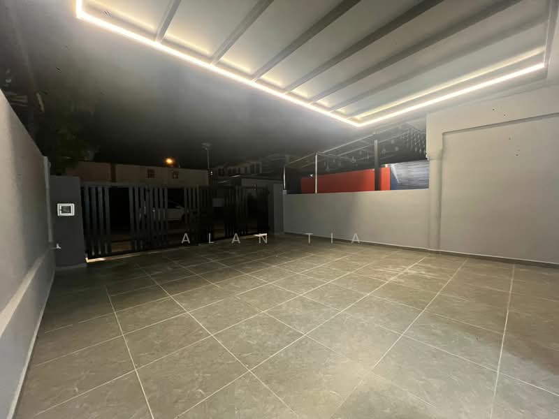 2-storey Terraced House for Sale in Taman Desa Cemerlang (Ulu Tiram) - Alan Tia - Exterior - PropertyGuru.com.my