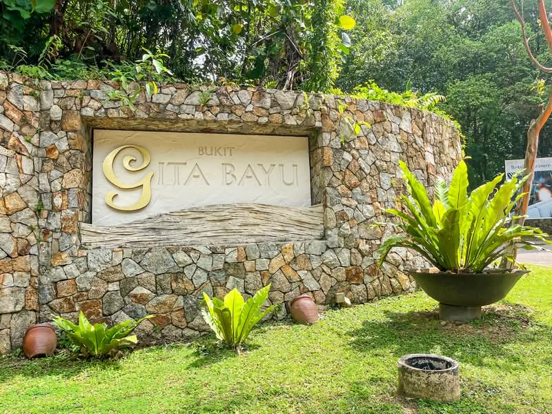 Townhouse for Sale in Seri Kembangan (Selangor) - N. Melisa - Exterior - PropertyGuru.com.my