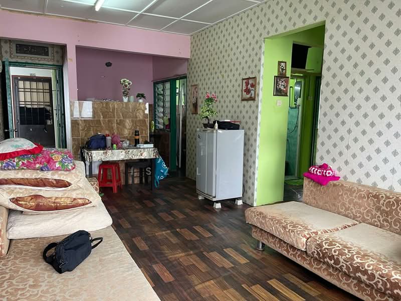Flat for Sale at Flat Taman Pelangi Indah - Isz Lynn - Living Room - PropertyGuru.com.my