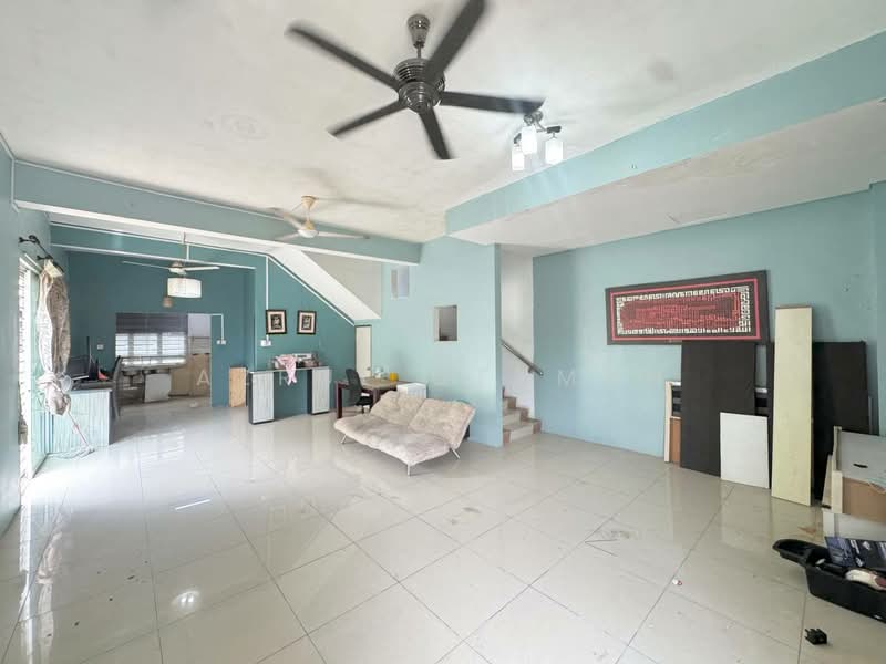 2-storey Terraced House for Sale in Sikamat (Negeri Sembilan) - Azrul Othman - Living Room - PropertyGuru.com.my