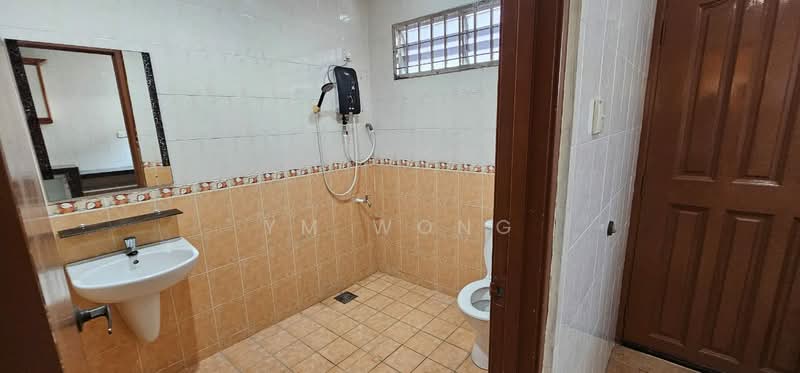 Taman Pelangi untuk Untuk Disewa - RM 3,500 /bulan, Mac 2026 - Bathroom - PropertyGuru.com.my