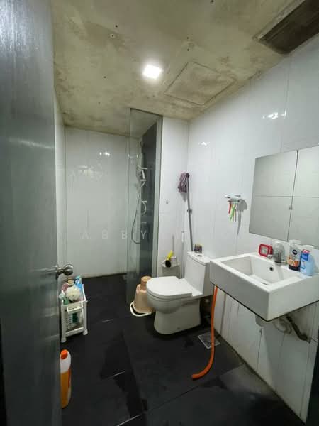 Service Residence for Sale at Menara Suria (V12) - Abby Woo - Bathroom - PropertyGuru.com.my