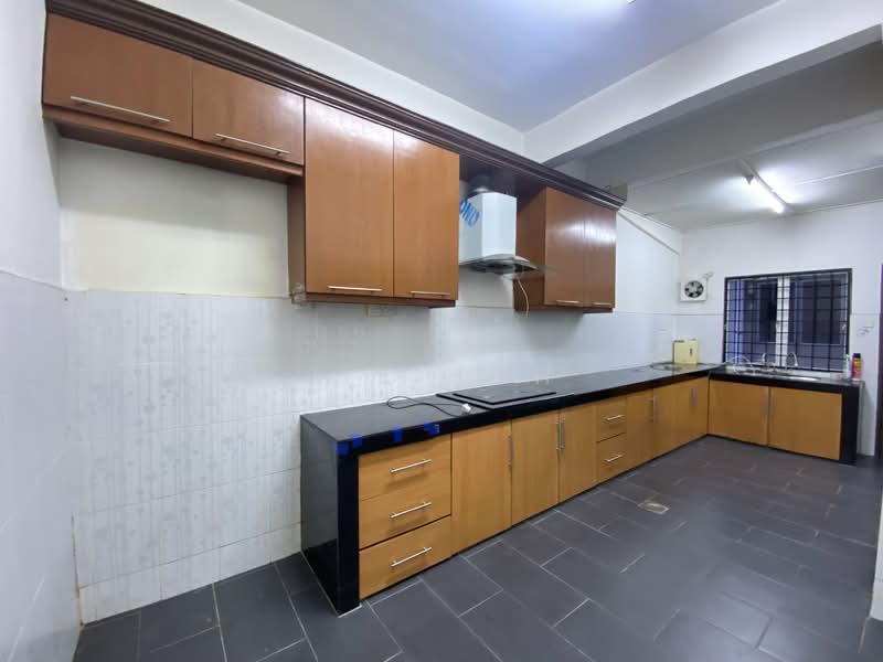 2-storey Terraced House for Sale in Taman Buana Perdana (Petaling Jaya) - Jie Hoh - Kitchen - PropertyGuru.com.my
