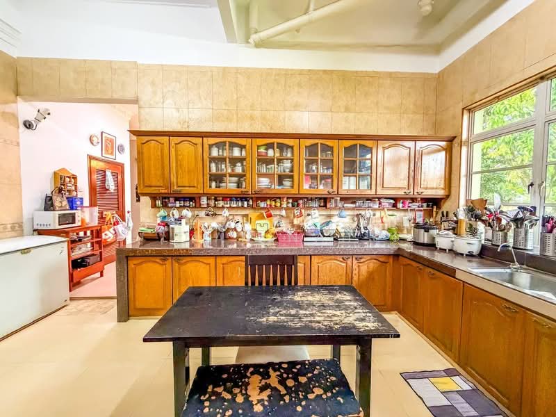 Bungalow for Sale in Country Heights (Kajang) - Ilman Nahri - Kitchen - PropertyGuru.com.my