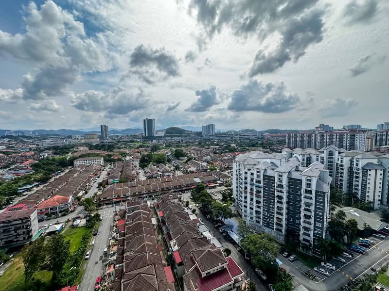 Condominium for Sale at Pearl Avenue - Fauran Nawawi - PropertyGuru.com.my