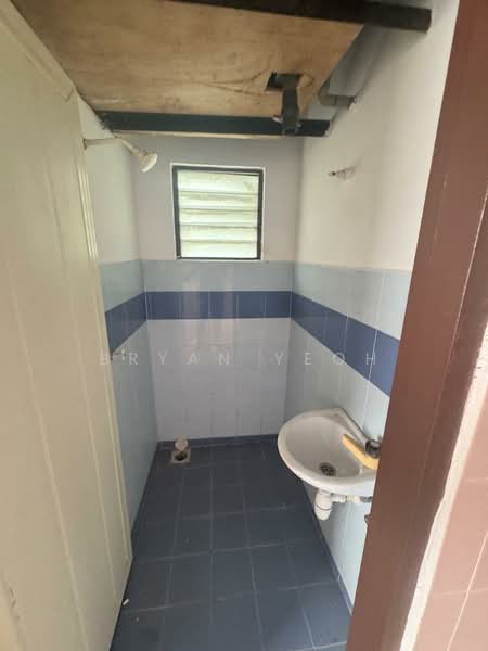 Apartment for Sale at Pangsapuri Baiduri - Bryan Yeoh - Bathroom - PropertyGuru.com.my