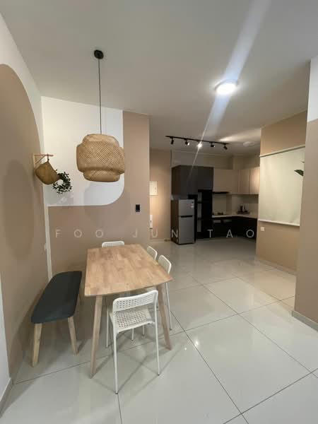 Kings Bay @ Country Garden Danga Bay untuk Untuk Disewa - RM 2,200 /bulan, Mac 2026 - Dining Room - PropertyGuru.com.my