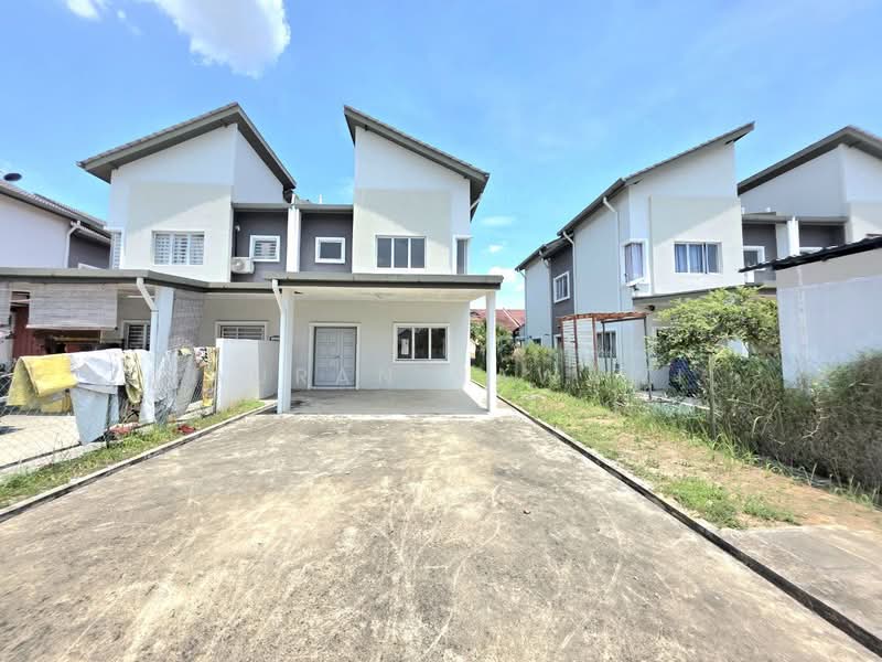 Semi-Detached House for Sale in Klang (Selangor) - Fauran Nawawi - PropertyGuru.com.my