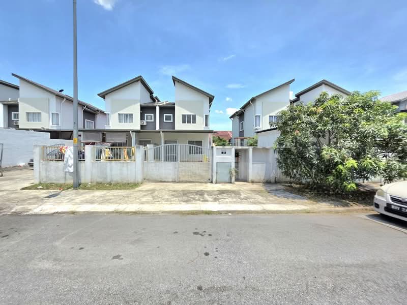 Semi-Detached House for Sale in Klang (Selangor) - Fauran Nawawi - PropertyGuru.com.my