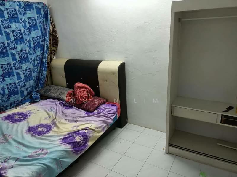 2-storey Terraced House for Sale in Taman Sentosa (Johor Bahru) - Robin Lim - Bedroom - PropertyGuru.com.my