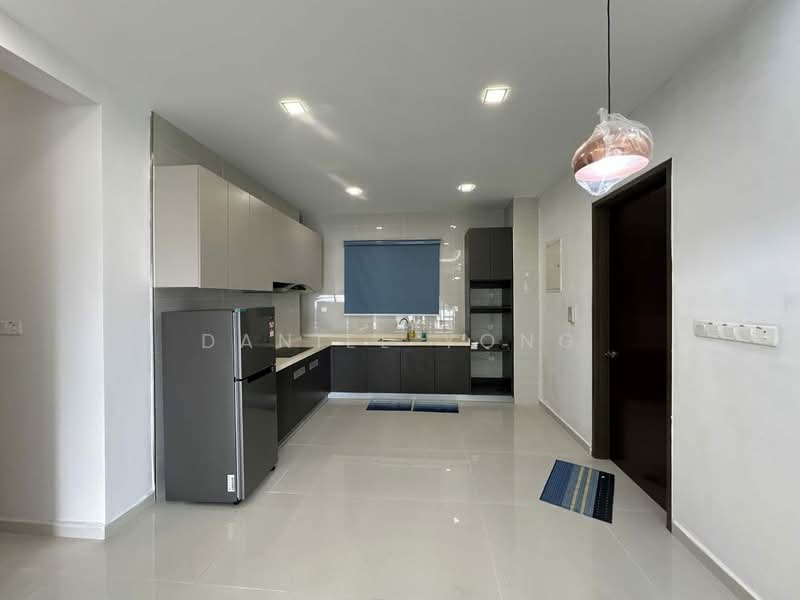 Kondominium untuk Dijual di Amberside @ Country Garden Danga Bay - Daniel Yong - Kitchen - PropertyGuru.com.my