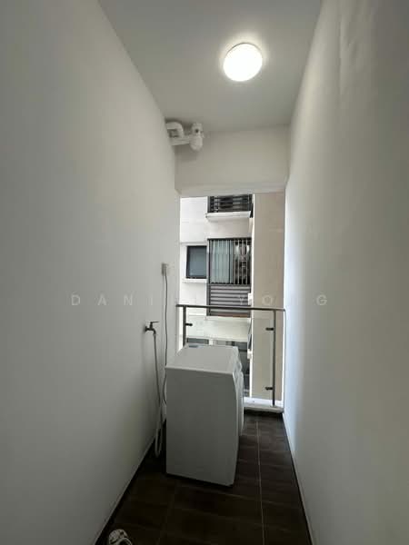 Kondominium untuk Dijual di Amberside @ Country Garden Danga Bay - Daniel Yong - Balcony - PropertyGuru.com.my