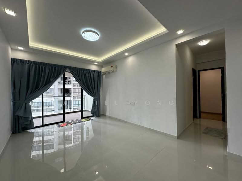 Kondominium untuk Dijual di Amberside @ Country Garden Danga Bay - Daniel Yong - Living Room - PropertyGuru.com.my