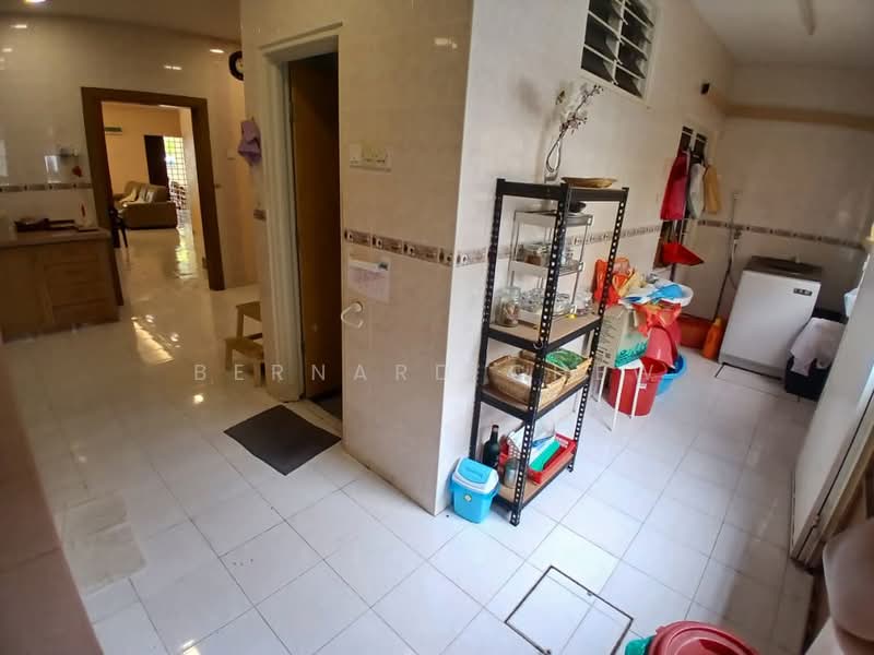 2-storey Terraced House for Sale in Sungai Ara (Penang) - Bernard Chew - Kitchen - PropertyGuru.com.my