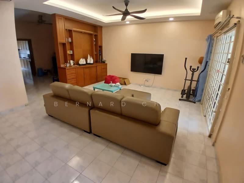 2-storey Terraced House for Sale in Sungai Ara (Penang) - Bernard Chew - Living Room - PropertyGuru.com.my