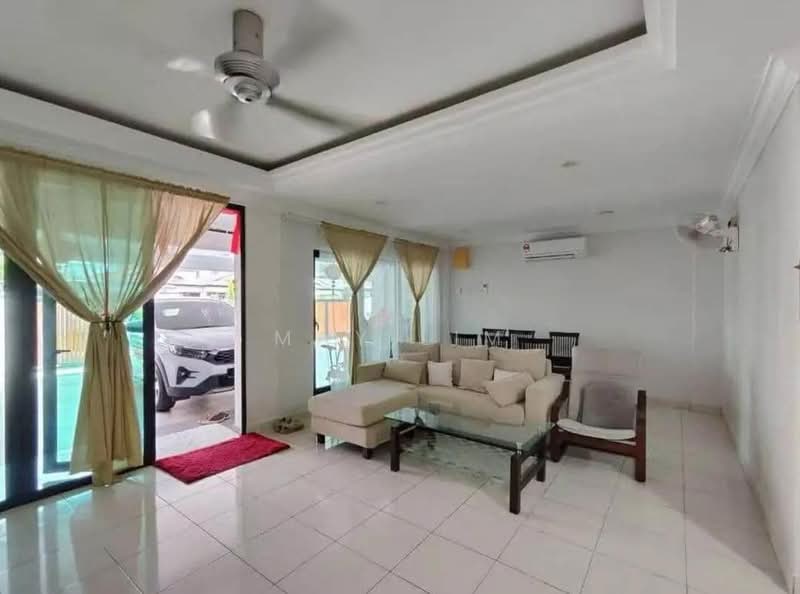 2-storey Terraced House for Sale in Johor Bahru (Johor) - May Lim - Living Room - PropertyGuru.com.my