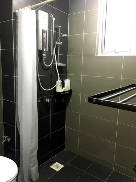 Service Residence for Rent at Maxim Residences - Ashlee LSS - Bathroom - PropertyGuru.com.my