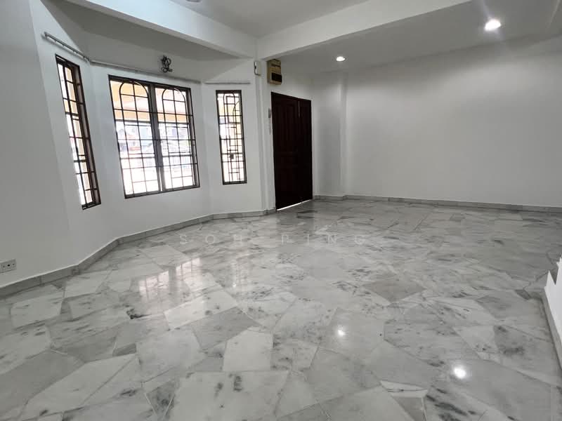 Rumah Teres 2 Tingkat untuk Dijual di Usj 9 (Subang Jaya) - Soh Ping - Living Room - PropertyGuru.com.my