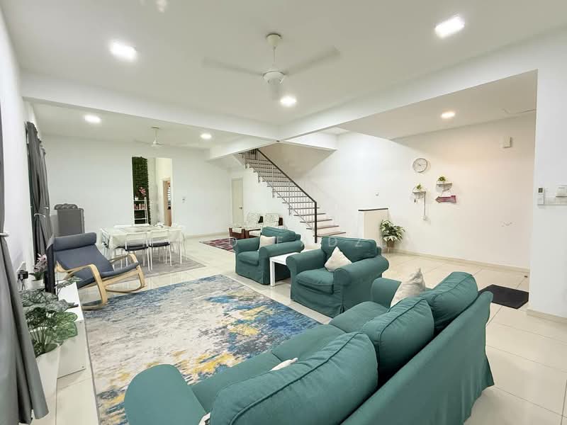 Terraced House for Sale in Shah Alam (Selangor) - Mohd Fadzli - Living Room - PropertyGuru.com.my