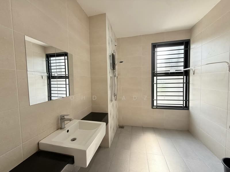 Terraced House for Sale in Shah Alam (Selangor) - Mohd Fadzli - Bathroom - PropertyGuru.com.my