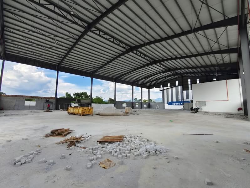 Warehouse for Rent in Serendah (Rawang) - Tiffany Yang - Exterior - PropertyGuru.com.my