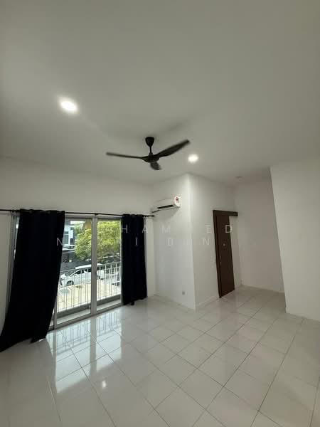 2-storey Terraced House for Sale in Bandar Saujana Putra (Tanjong Duabelas) - Muhammed Nazri bin Mustapha - Living Room - PropertyGuru.com.my