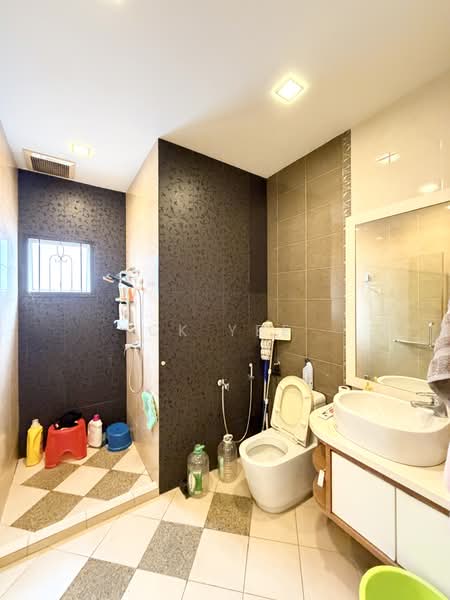 Sri Petaling (Freehold 2.5 Storey Semi-D) untuk Untuk Dijual - RM 2,450,000, Mac 2026 - Bathroom - PropertyGuru.com.my