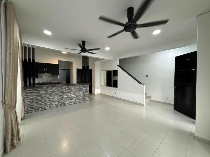 Nusa Suria untuk Untuk Dijual - RM 480,000, Mac 2026 - Living Room - PropertyGuru.com.my