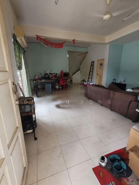 2-storey Terraced House for Sale in Taman Seri Austin (Tebrau) - Daniel Yong - Living Room - PropertyGuru.com.my