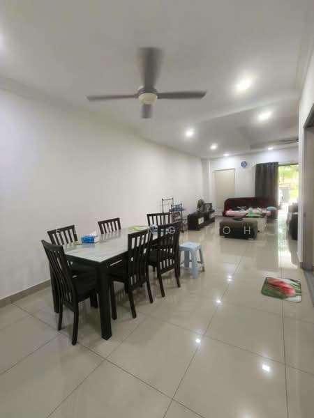 2-storey Terraced House for Sale in Taman Seri Austin (Tebrau) - Ee Fong Toh - Living Room - PropertyGuru.com.my